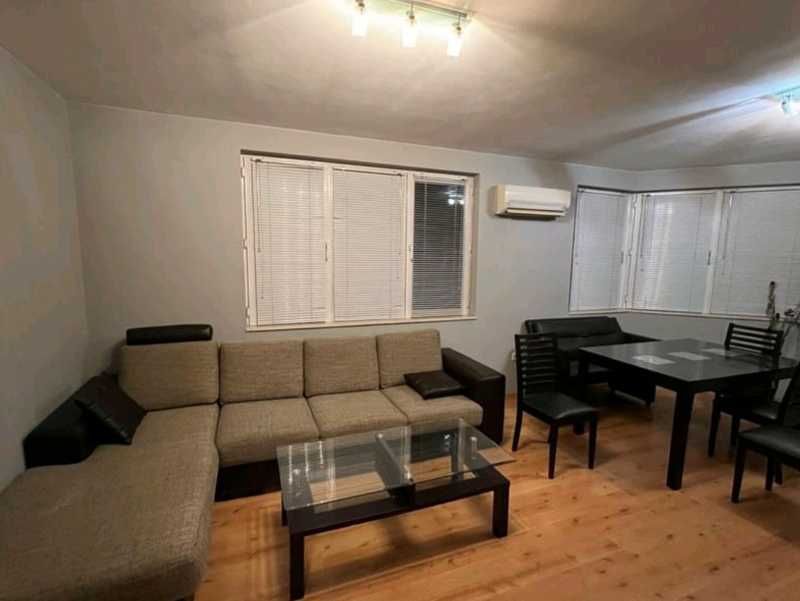 Дава се под наем Двустаен апартамент в Пловдив, Въстанически - 80 кв.м за 400 € - Снимка #1