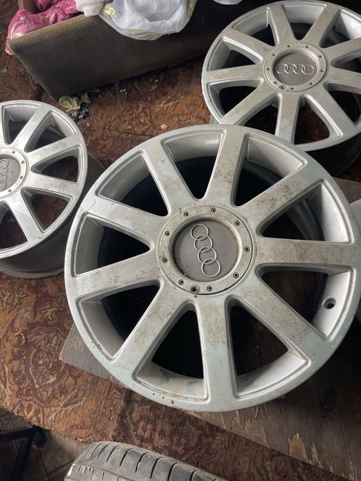 Продам комплект диск для Ауди
