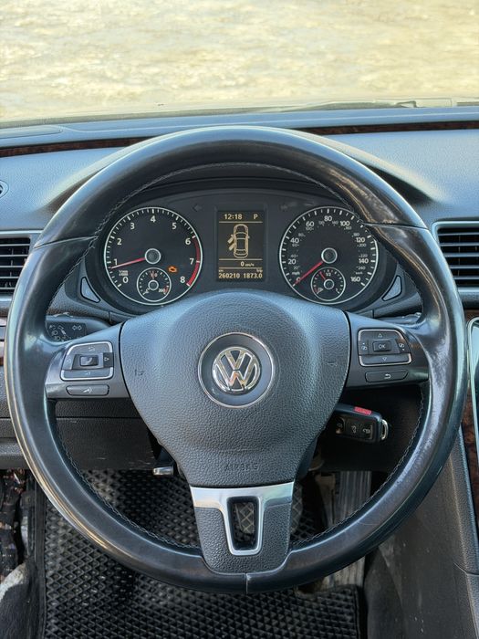 Продам авто пассат в7