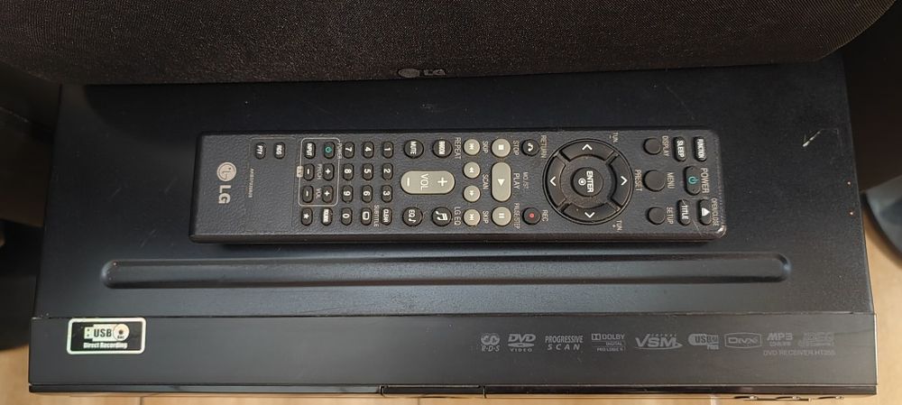 Home cinema 5.1  LG HT355SD