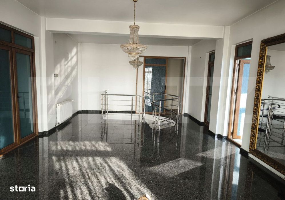 Vila P+2E, 550 mp utili, 970 mp teren, zona Calea Severinului - BILLA