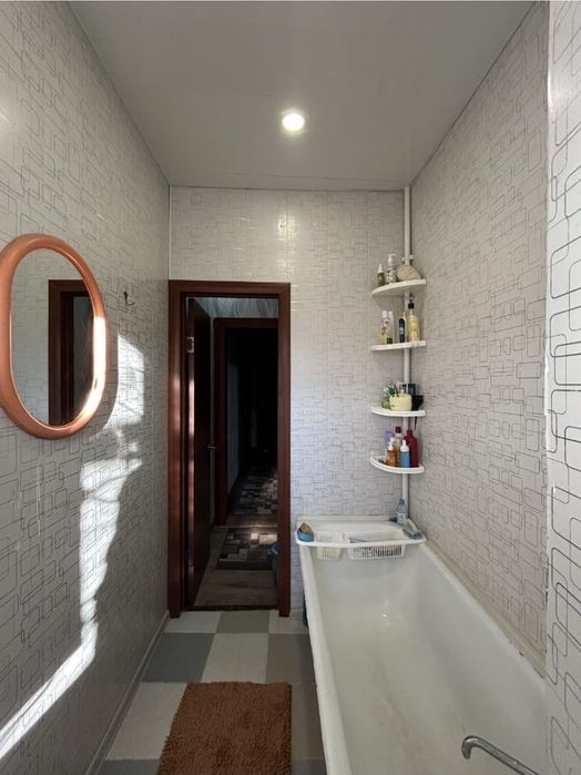 Продам Горького 71