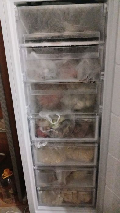 Морозильная камера и тестораскатка