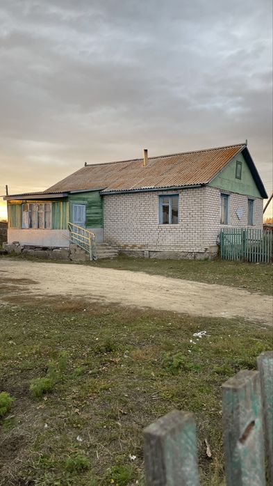 Продается дом в центре села Новоникольское