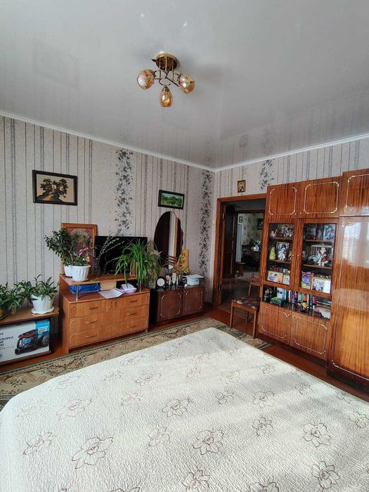 Продам 4 комнатный дом из бруса,  Петерфельд.