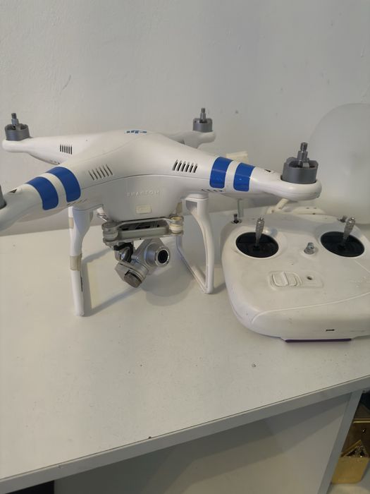 Vând Dronă dji phantom 2 vision plus