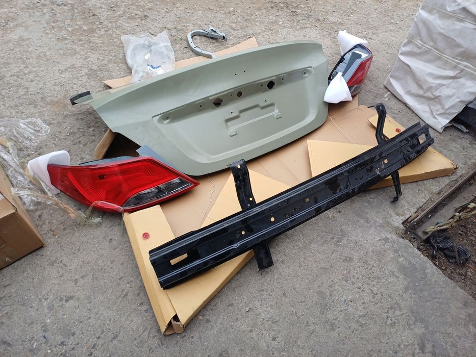 Хундай акцент.солярис.