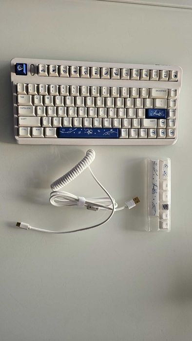 Механична клавиатура IQUNIX L80 Cosmic Traveler