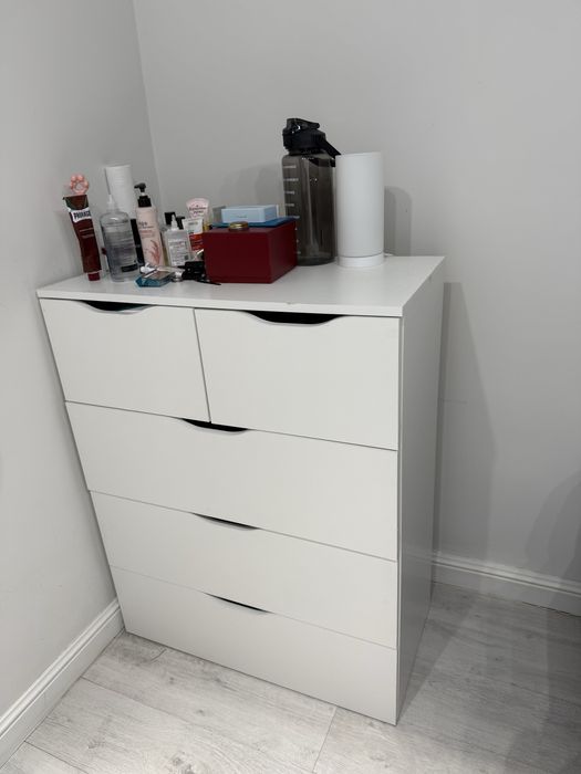 Комод белый продаю