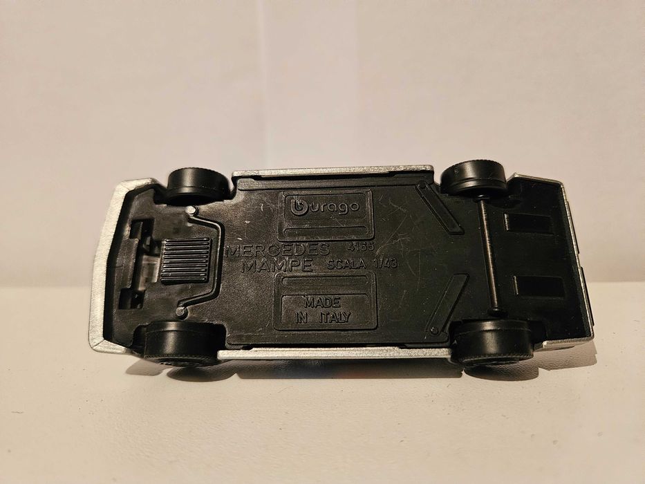 Старо Bburago Mercedes-Benz 450 SLC Mampe 1/43 
Цена 45лв.