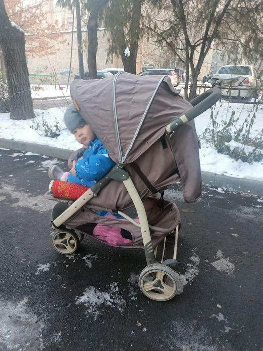 Коляска трехколесная