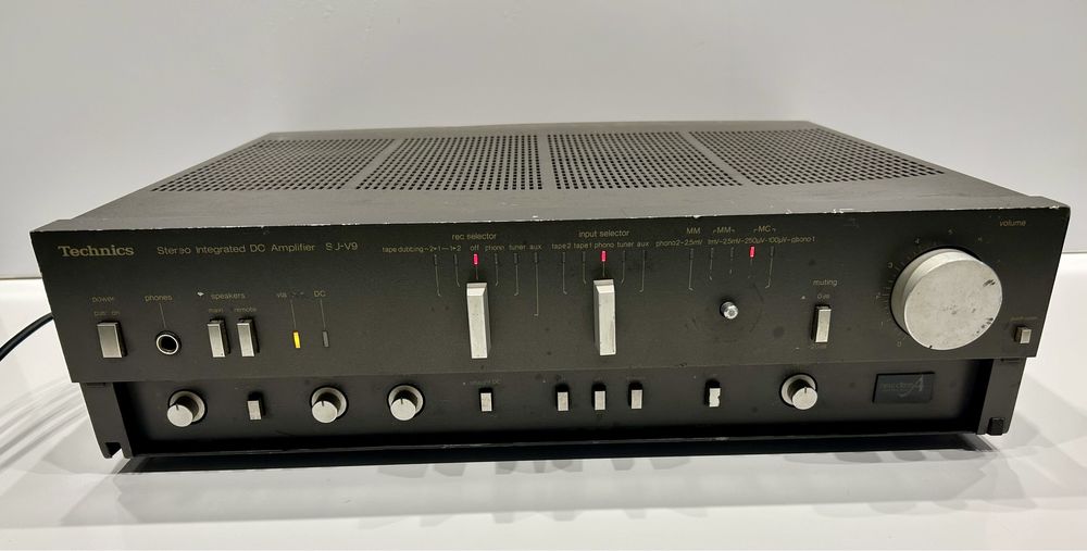 Vand amplificator Technics SU-V 9