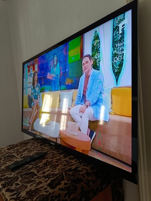 TV   Sony Bravia   127-75