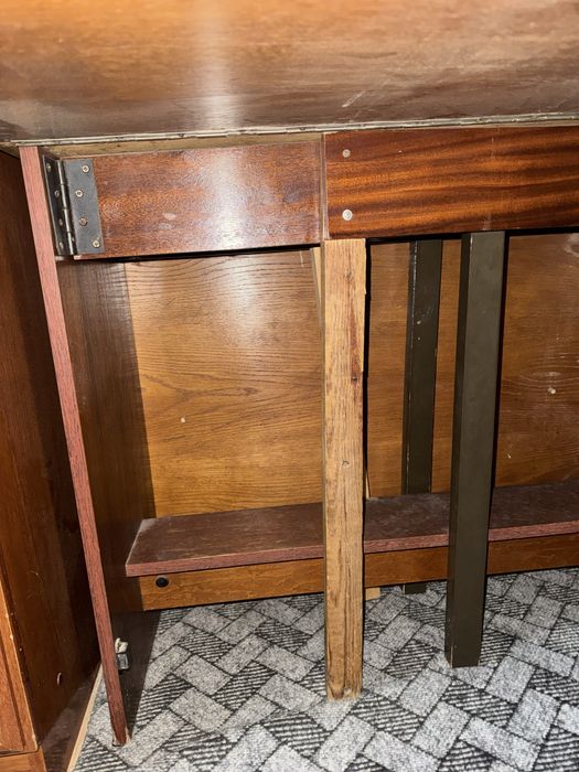 Стол Чехославатский СРОЧНО