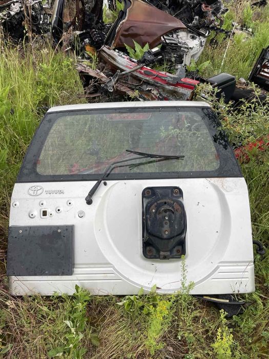 Продавам авточадти Тойота Ландкрузер 2001г !