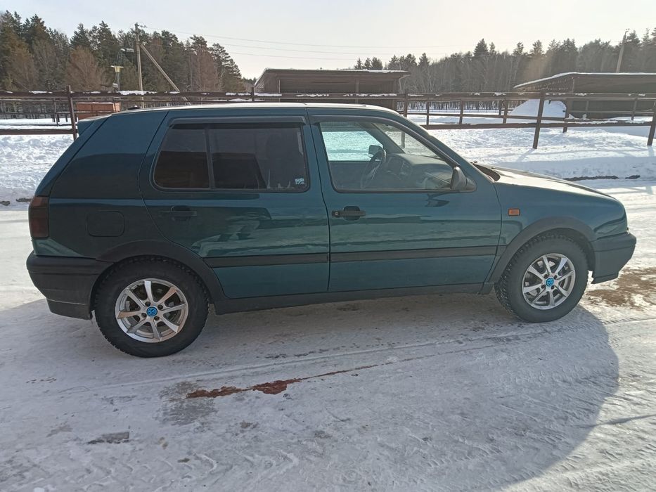 Продам гольф 3 на полном ходу