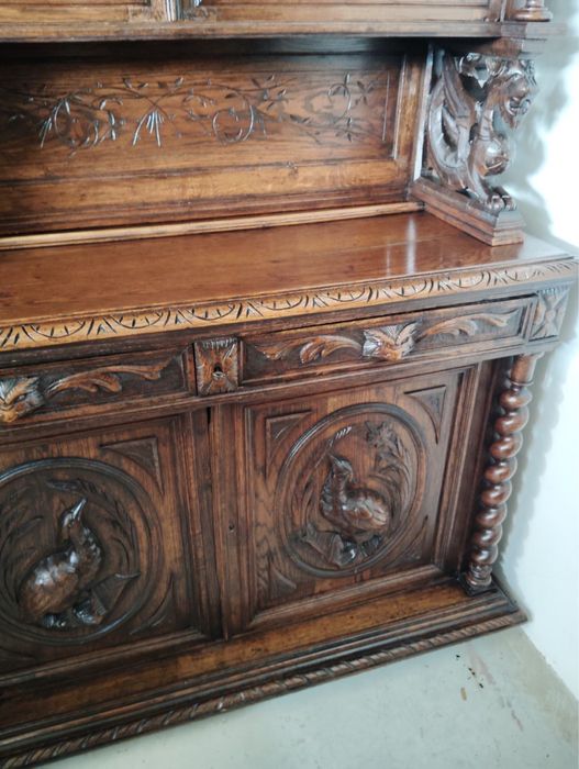 Неоренесансов бюфет