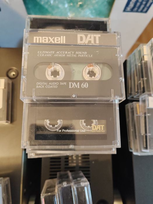 Vând casete audio DAT