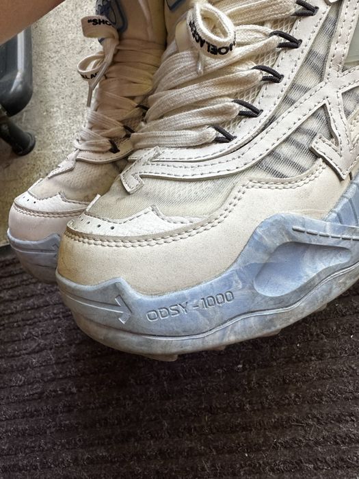 Off White Odsy-1000 Marimea 42 cu tot cu cutie si restul