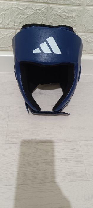 Боксқа арналған перчатка, шлем, киімі, барсовкі,бинт  сатылады