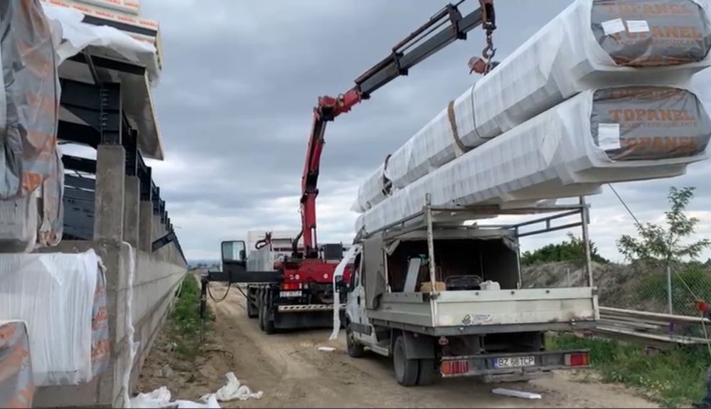 Inchiriez camion cu macara Buzau