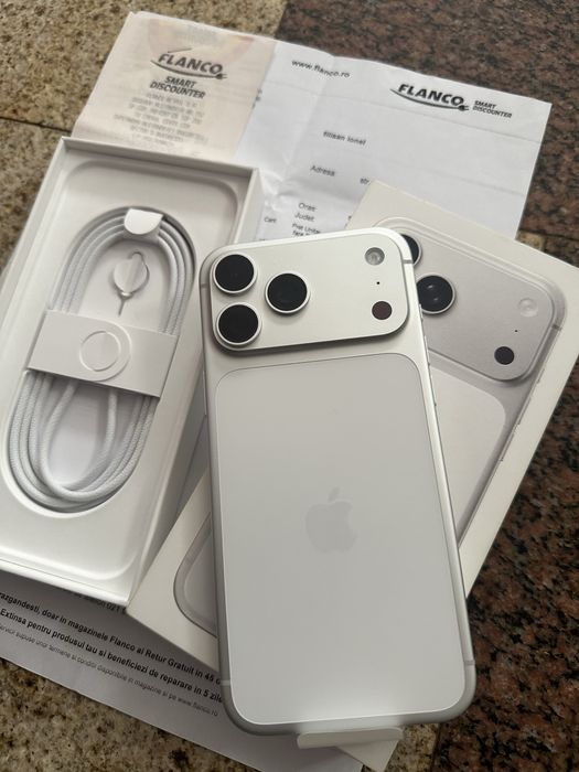 Vand sau Schimb Iphone 17 pro max 2 ani garantie Flanco