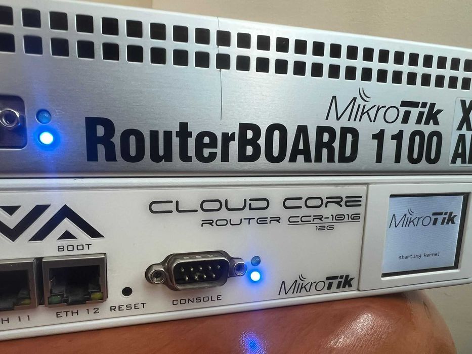 Cloud Core Router CCR1016-12G Mikrotik