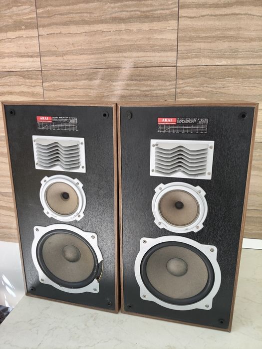 Akai SR H 40 boxe 3 cai,compresie, 2x50W, 8 ohmi, perfect funcționale