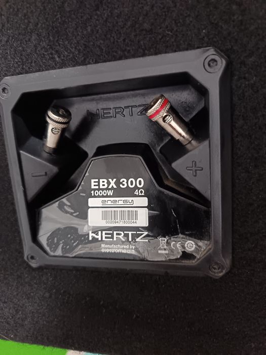 Pachet subwoofer auto Hertz EBX 300.5 + Amplificator auto Hertz HCP 1D + Kit cabluri