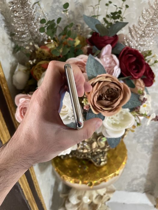 Продам телефон Айфон XS 256 Gb