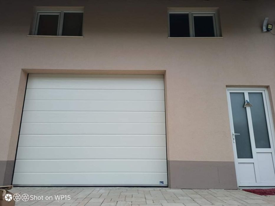 Ușa de garaj/ uși secționale/ usi tip rulou/ uși hală