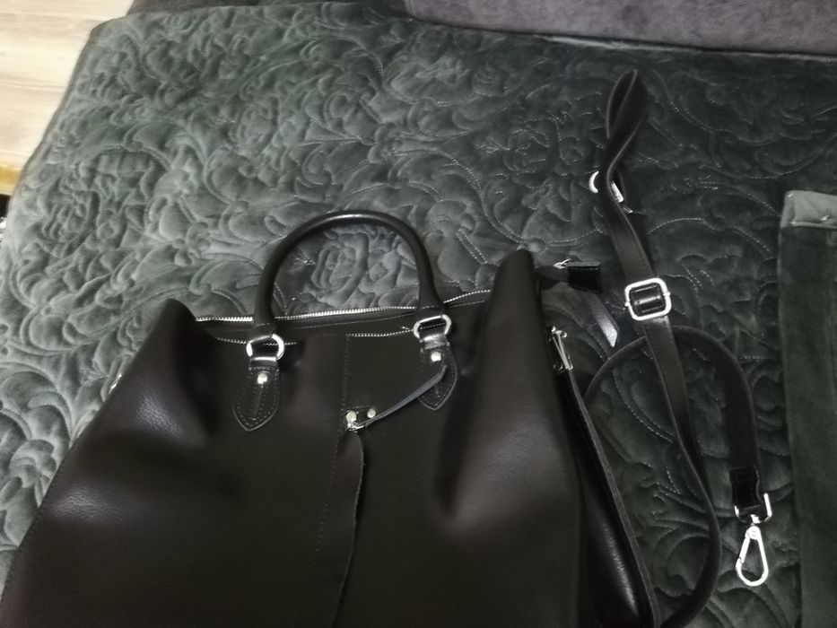 Продаётся кожаная сумка