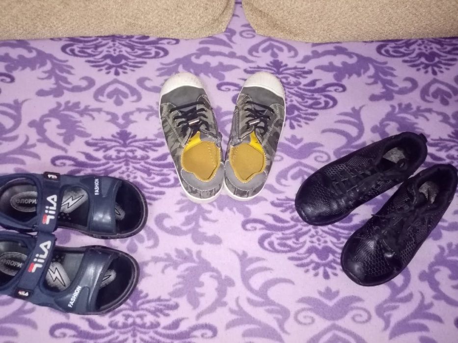 Продам обувь и одежду на мальчика