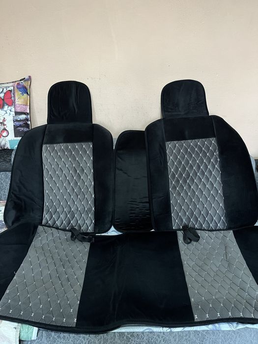 Продам комплект чехлов на автомобиль