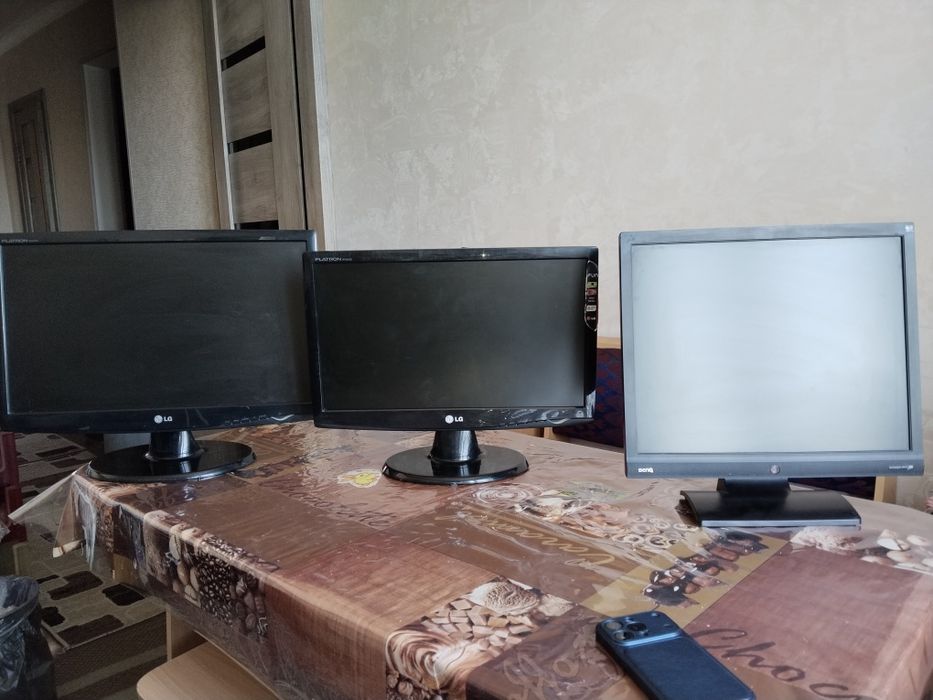 Мониторы LG 2,benQ 1