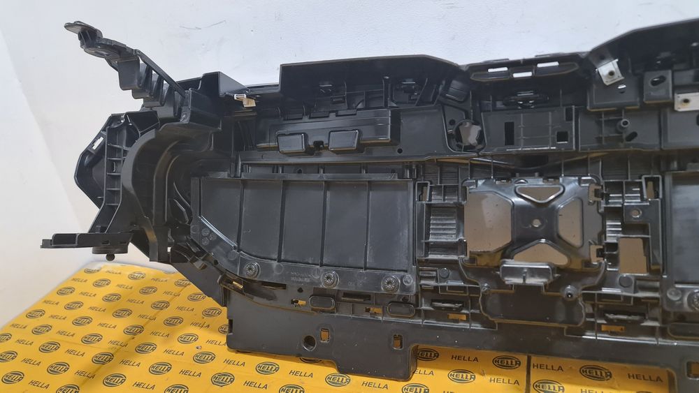 Grila masca radiator bara fata trager BMW 5 G60 G61 i5 G9x 5A1D079