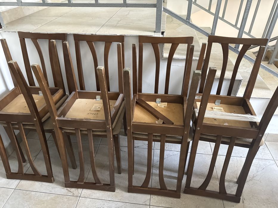 Стуля 1000 тенге