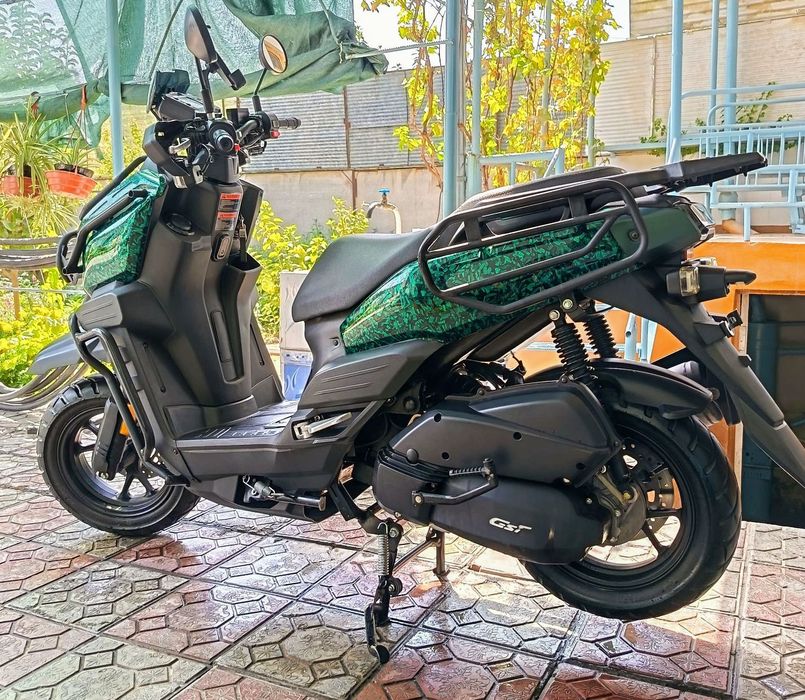 Продаётся скутер танк. Skuter tank sotiladi