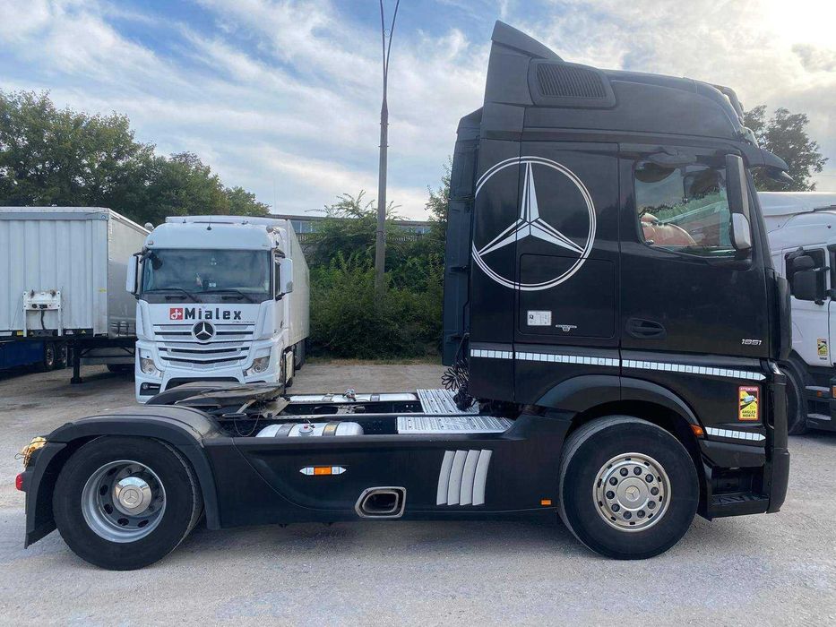 Mercedes Actros 1851 + Krone
