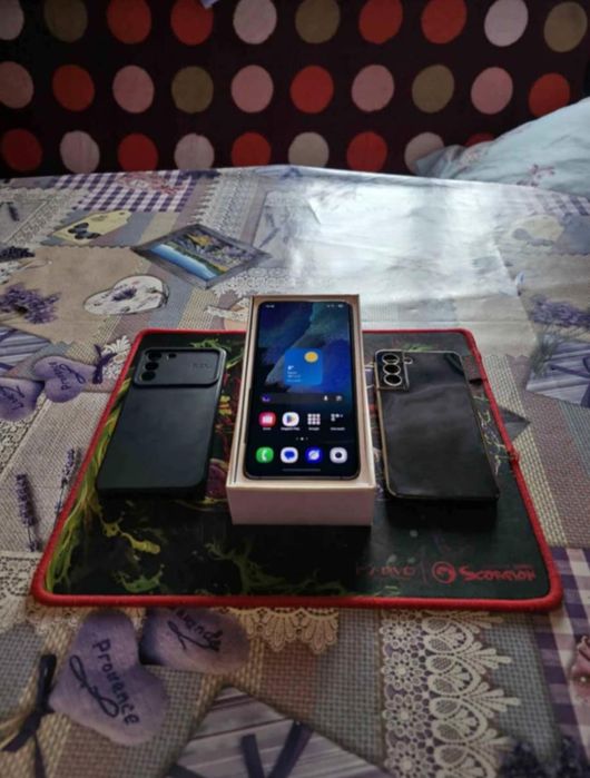 Vând Samsung S21 FE