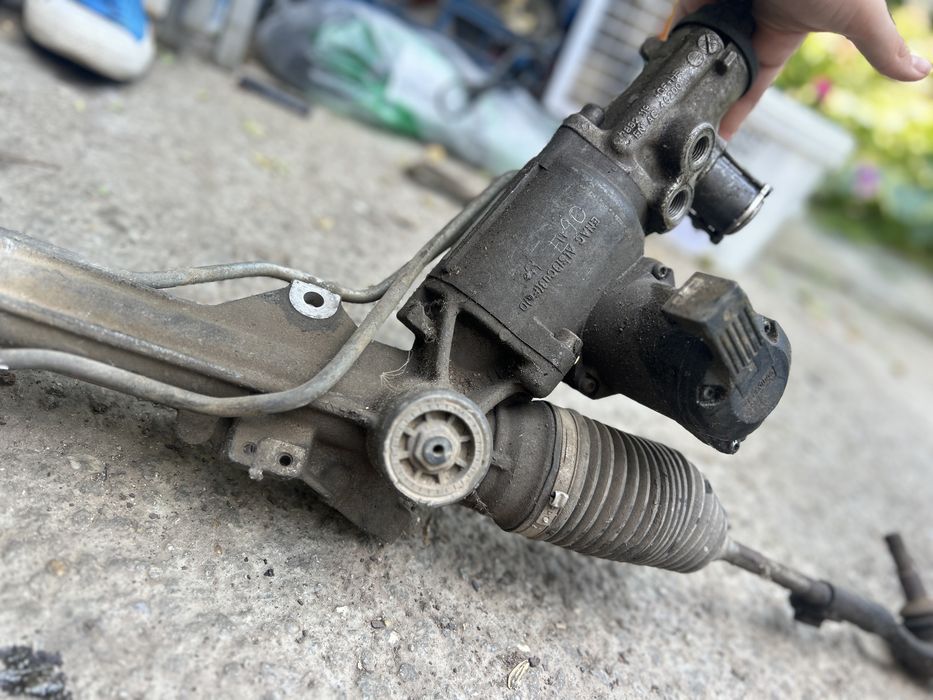 Caseta directie activa Active Steering BMW Seria 3 E90 E91 E92 L6 - Cod 6784551 Originala ZF