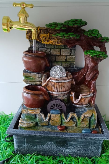 Сувенир водопад течёт вода. Отличный подарок и уют вашему дому, офису.