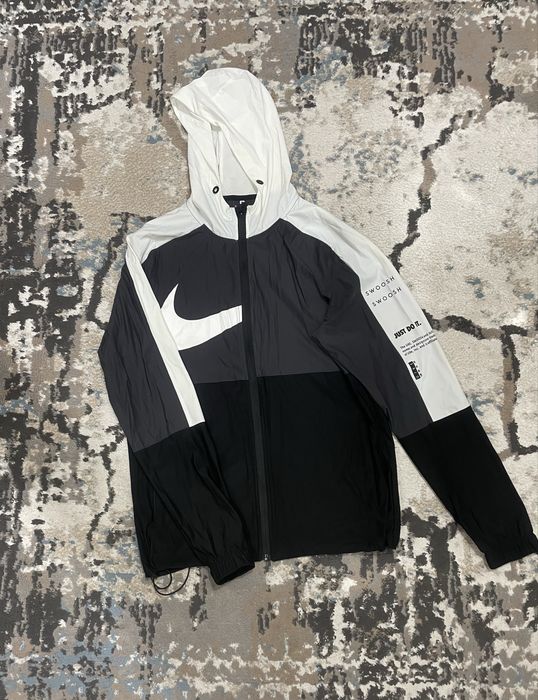 продаю nike ветровку