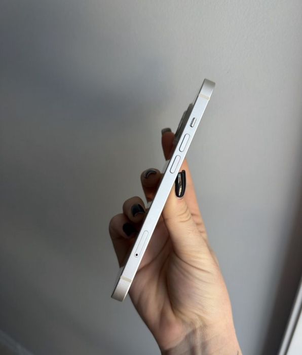 iPhone 13 128GB с гарантией