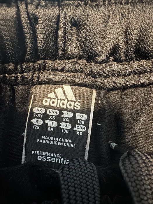 Момчешки понталонки на ADIDAS, 7-8YRS, 128см