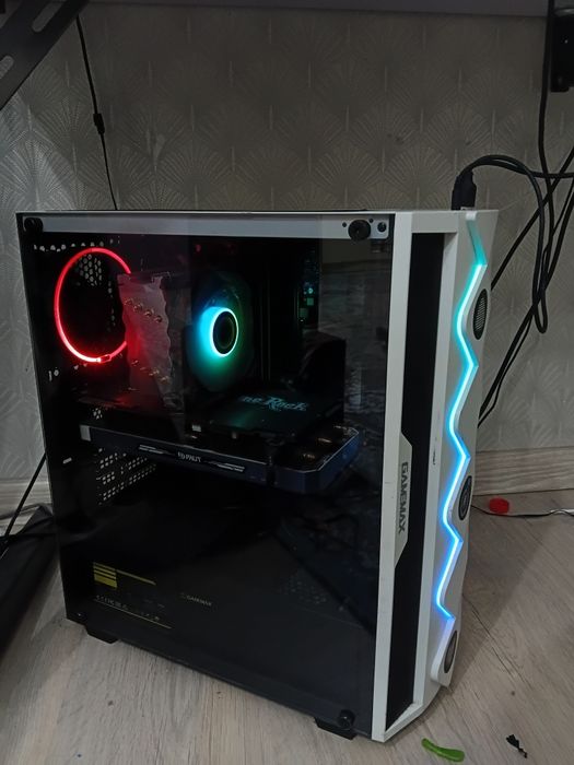 Комьютер с комплектом