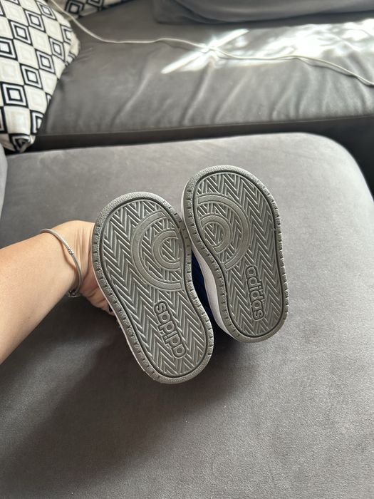 Детски маратонки adidas 19 номер