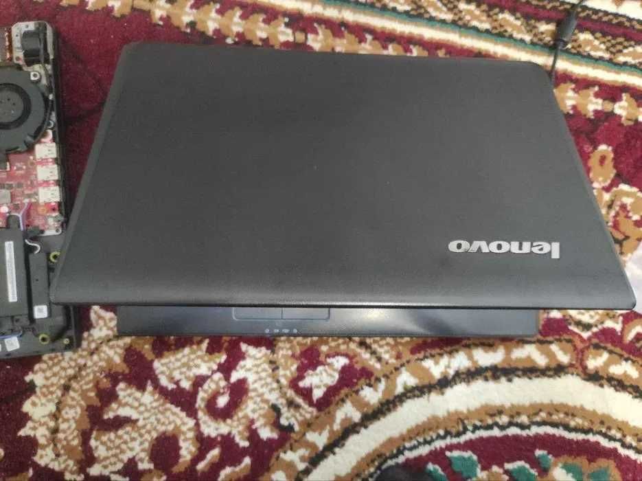 Ноутбук Lenovo G560