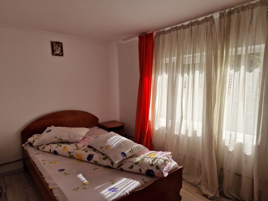 Vând pensiune Rucăr Arges