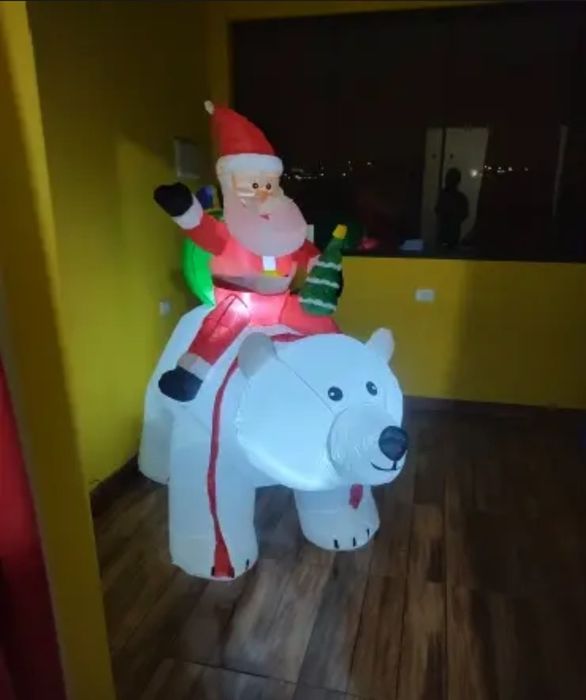 Дед мороз и Медведь Надувной